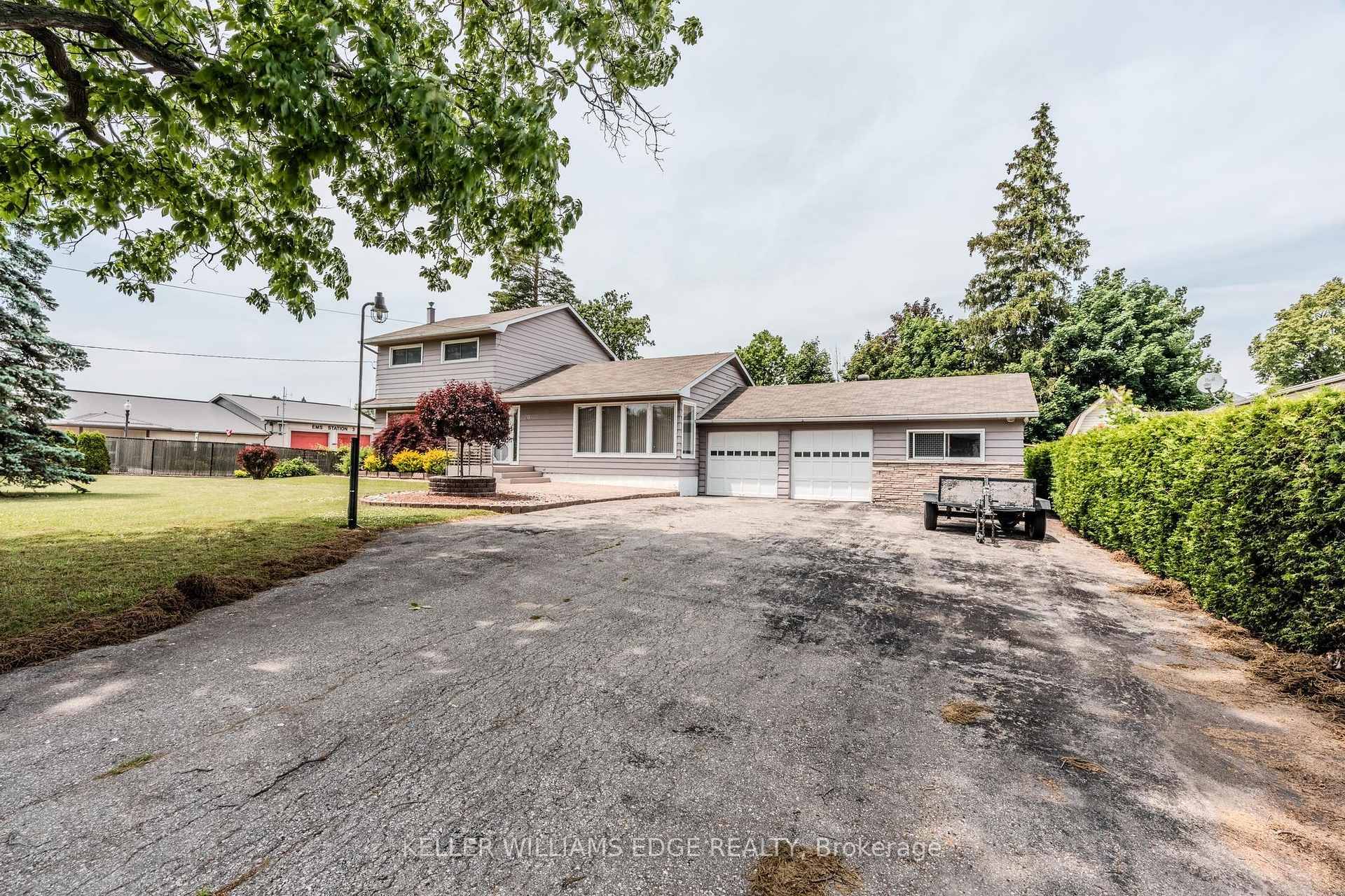 A Rare Opportunity ! Welcome to this exceptional 5 1 bedroom, 3 full bathroom home nestled on an expansive and mature 130 x 135 lot a true gem in this ...
