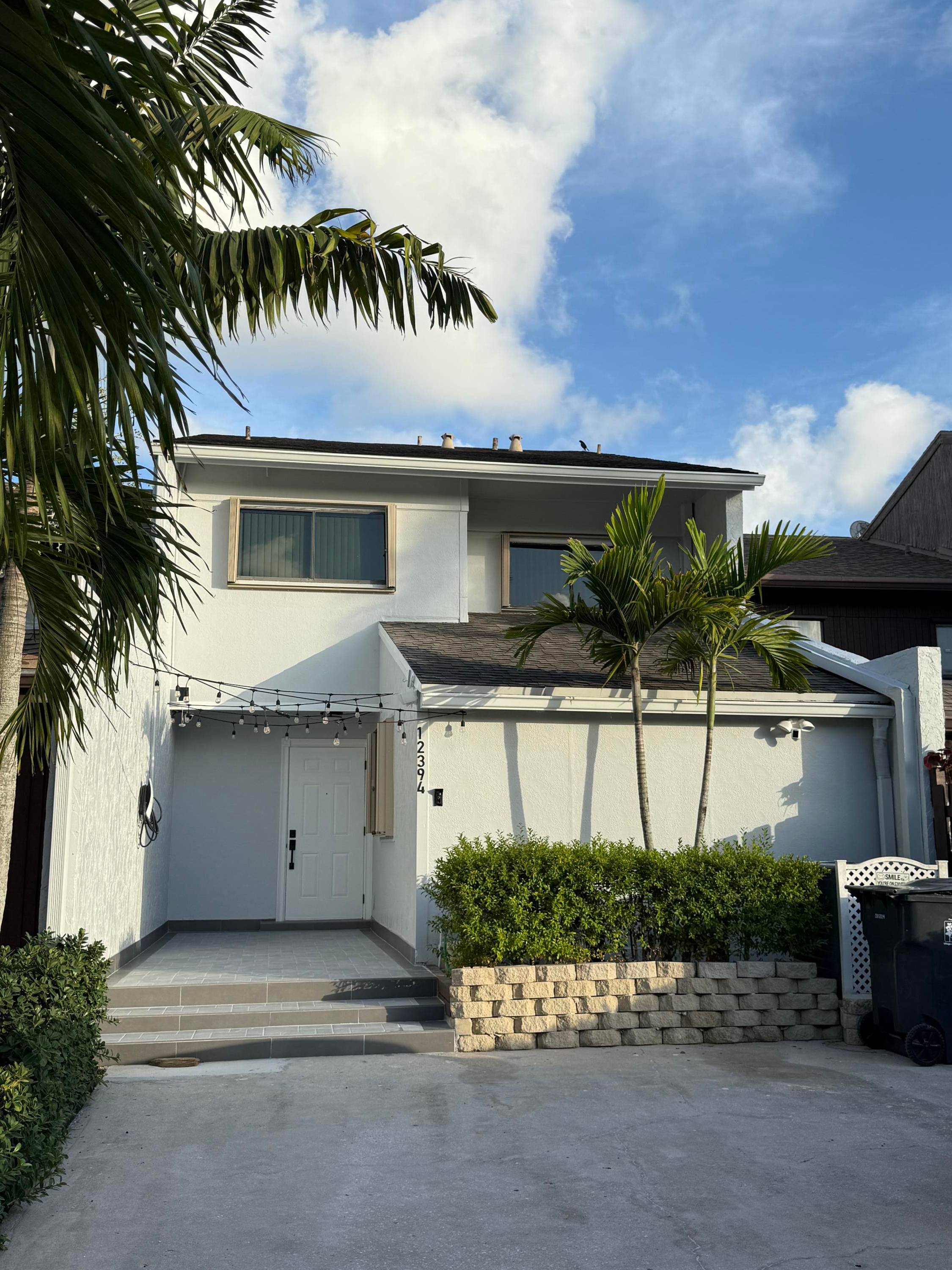 WONDERFUL AND SPACIOUS TOWNHOUSE !
