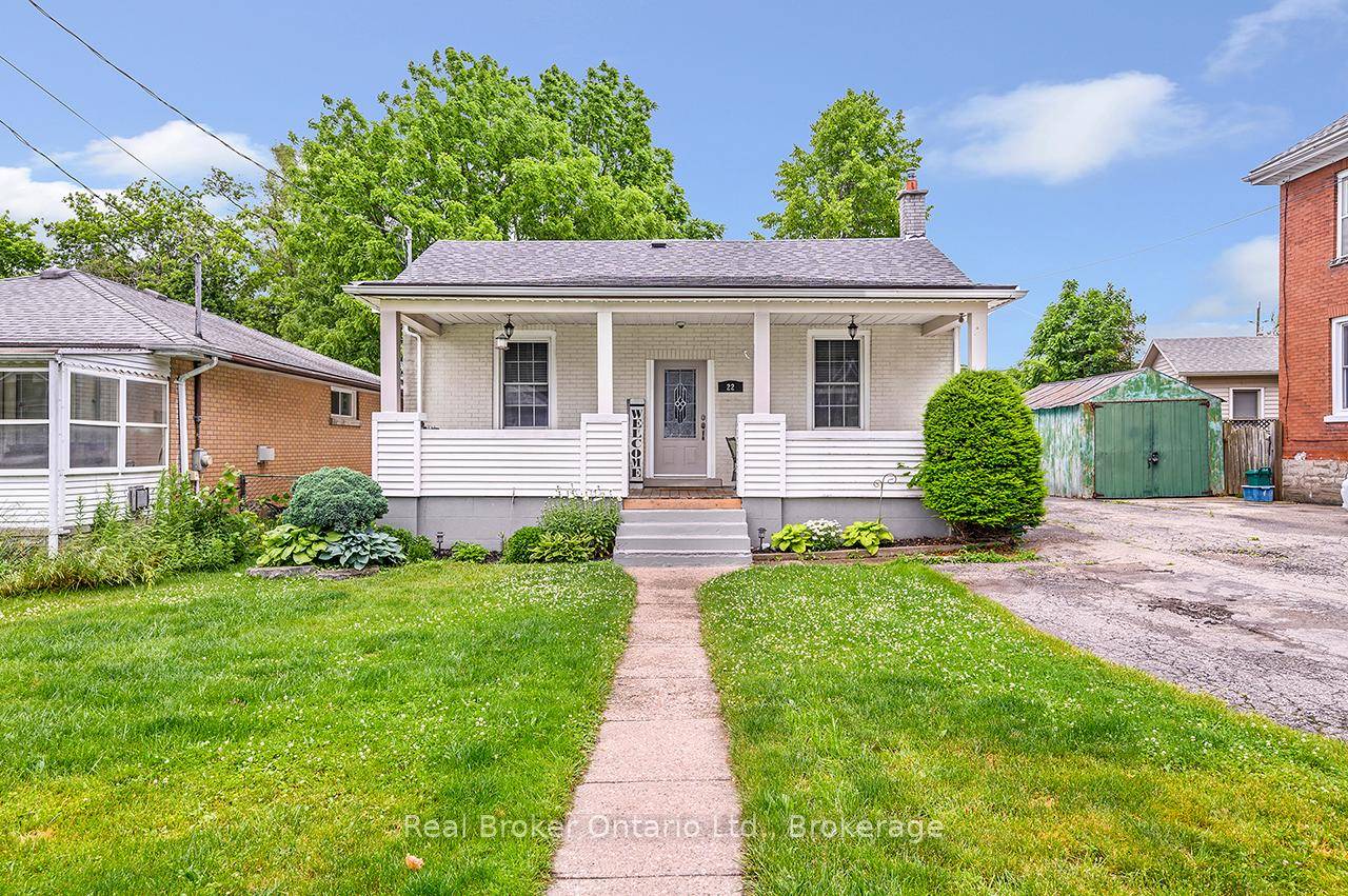 Charming bungalow ion a quiet, family friendly street in desirable East Galt !