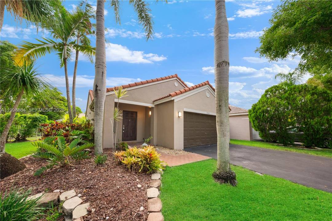 What s it like living in The Ridges in Weston, FL ?