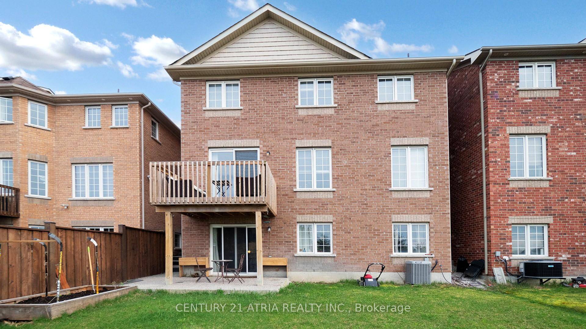 Spacious 2 Bed 2 Bath Walkout Basement Unit for Lease Beautifully Finished amp ; Spotlessly Clean !