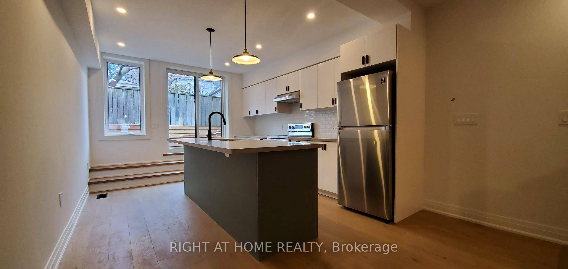 Live amp ; Work In This Fantastic, Open Concept, Beautifully Renovated, Bi Level, 2Bdrm Flex Space Home, and 1.