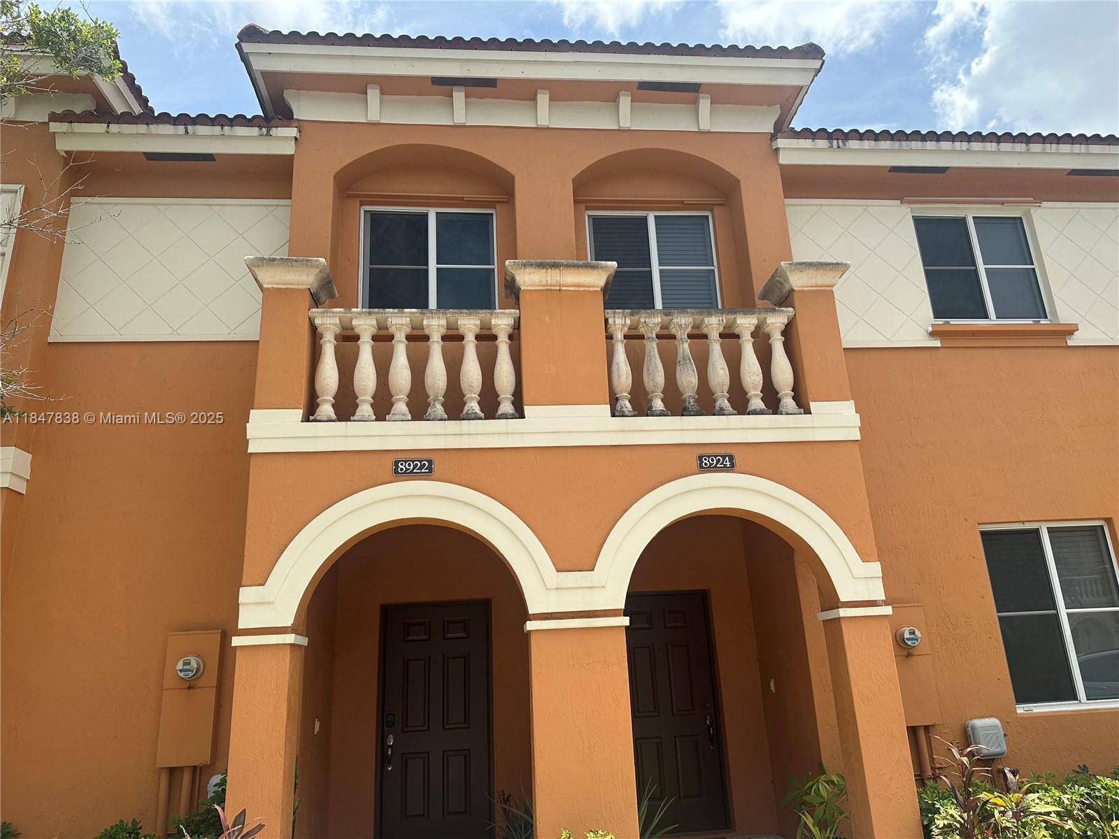Attention Realtors OPEN HOUSE ON SATURDAY OCT 25 FROM 12P 3PM AND SUNDAY OCT 26 FROM 12PM 3PM Attention First Time Homebuyers amp ; Savvy Investors !