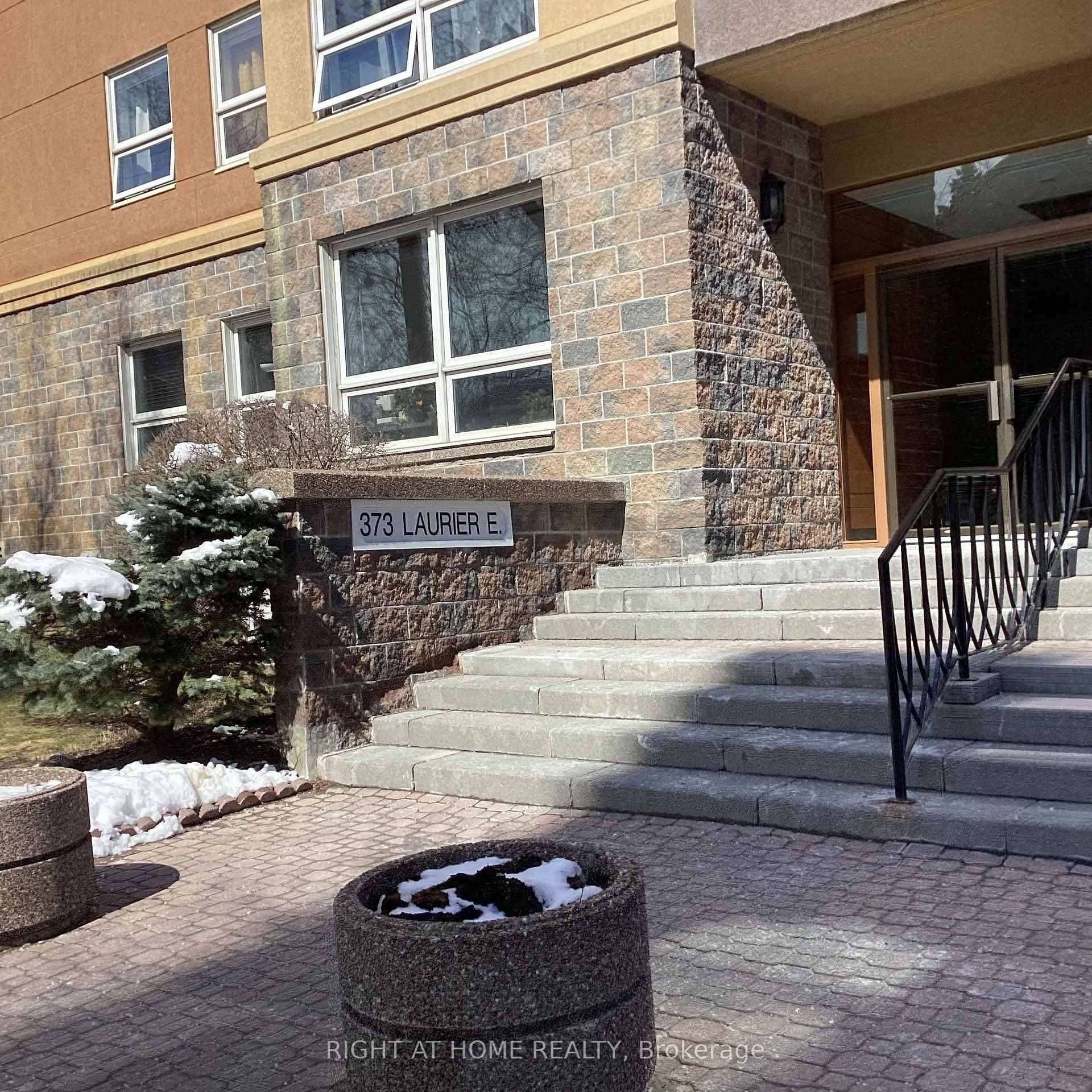 Prime location in Sandy Hill with skyline sunset views overlooking the heated outdoor pool, manicured garden, sunbathing deck.