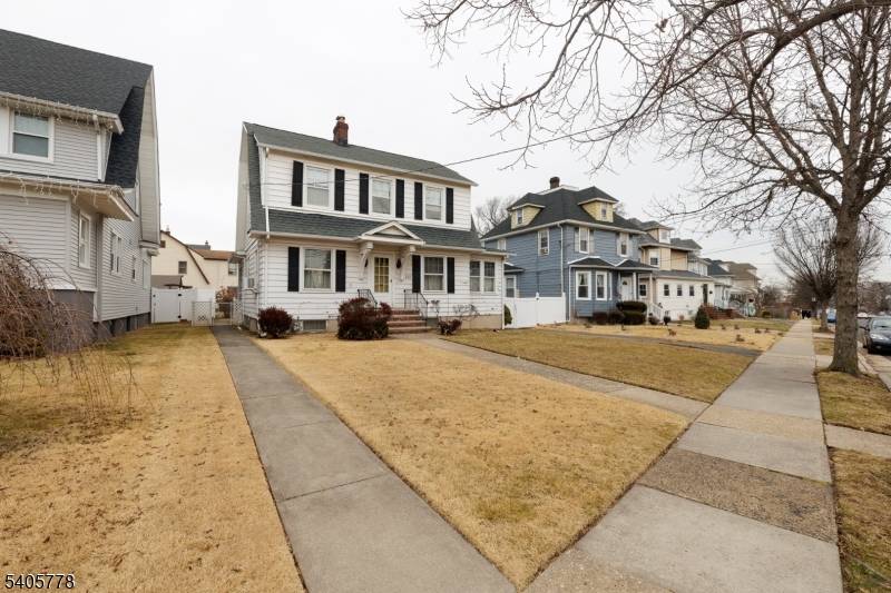 Original charm for this 3 bedroom High School Section colonial.