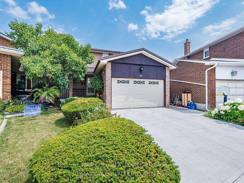 Wow ! ! Welcome to this beautifully maintained, spotless 3 BR, 2 bathroom fully brick detached home, nestled in one of Etobicoke's most prestigious and sought after, family friendly neighbourhoods, ...