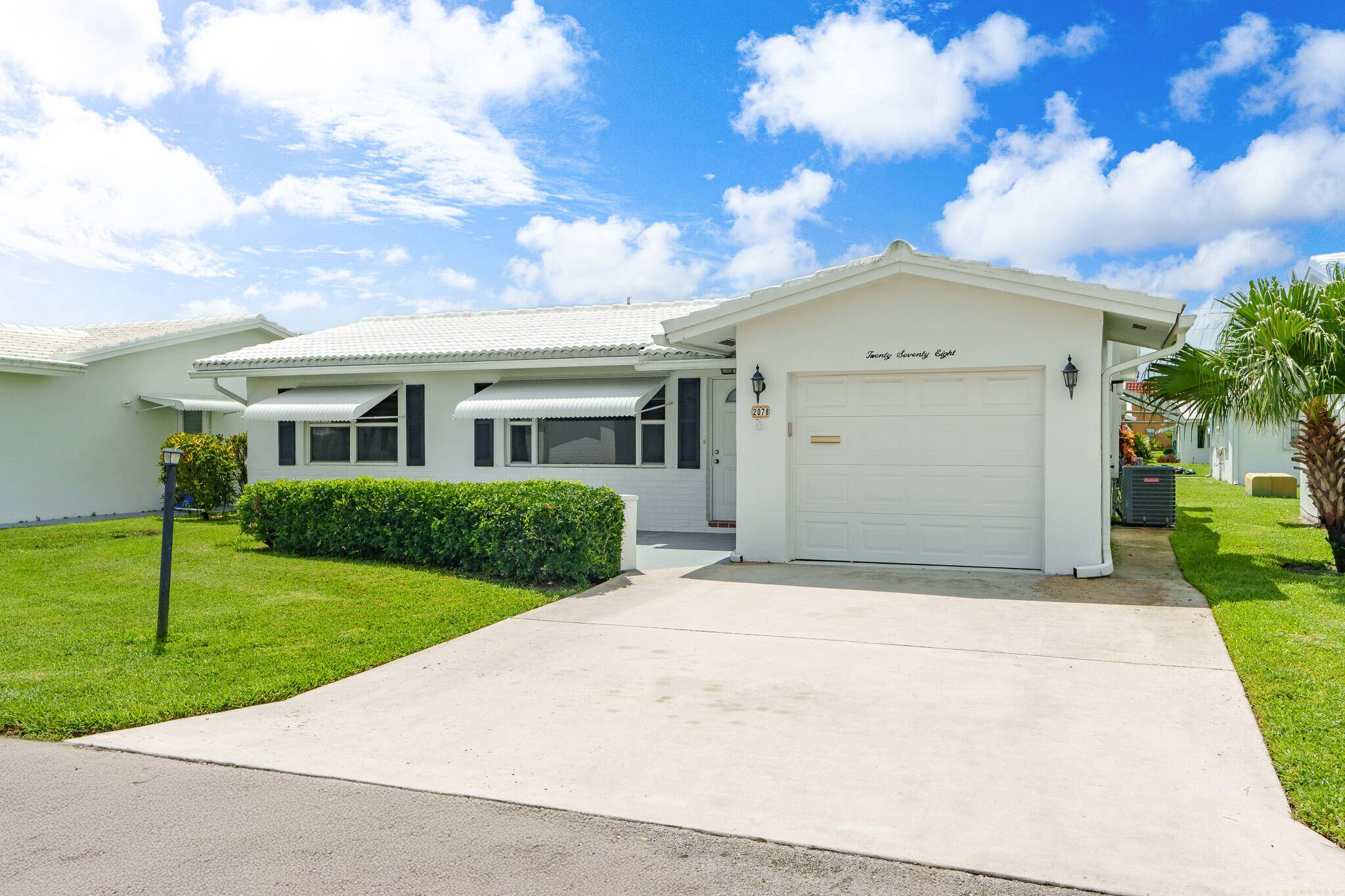 Your Florida oasis awaits here at Palm Beach Leisureville !