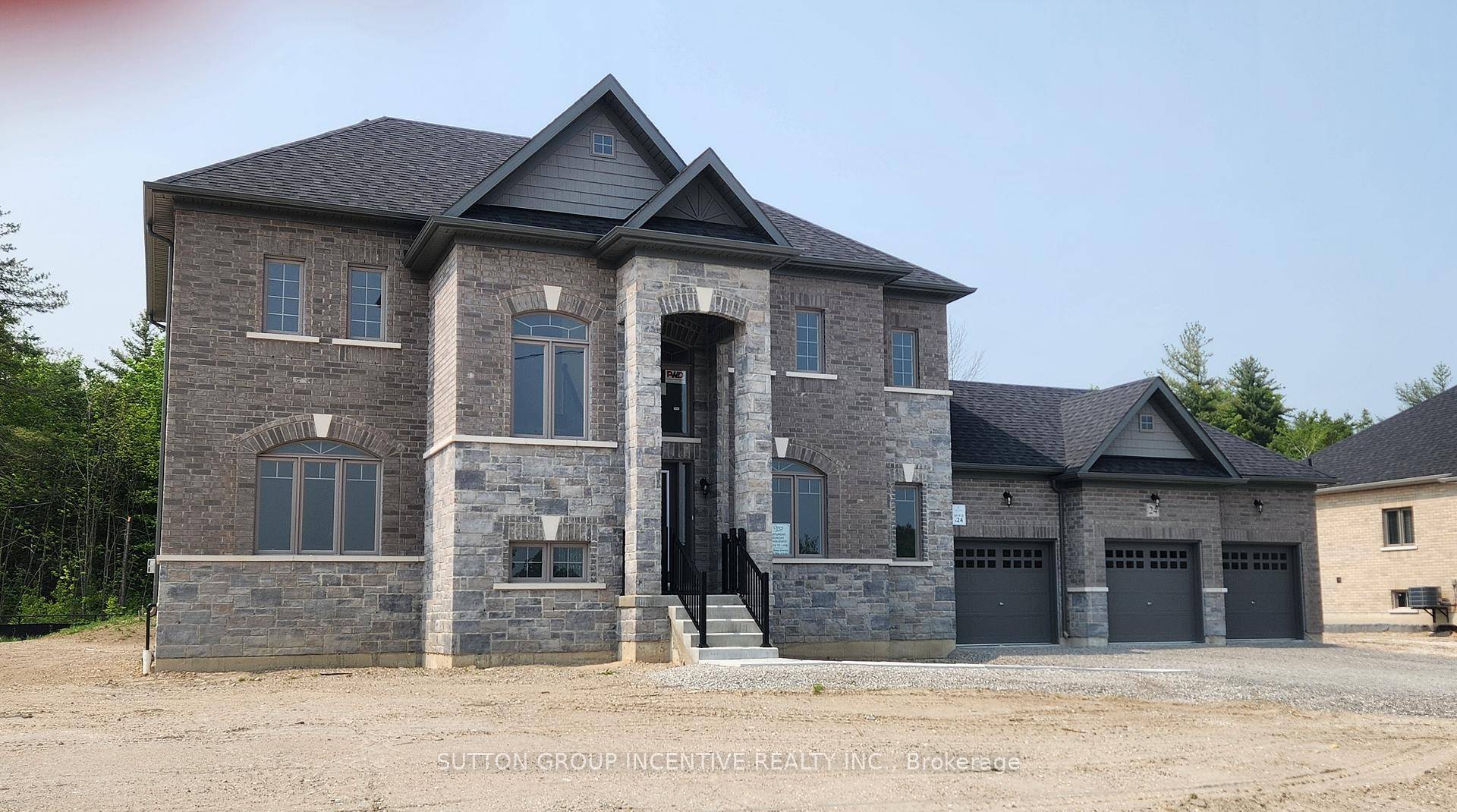 This spacious 2851 square foot two storey home has 4 bedrooms and 3 baths, and is perfect for the growing family.