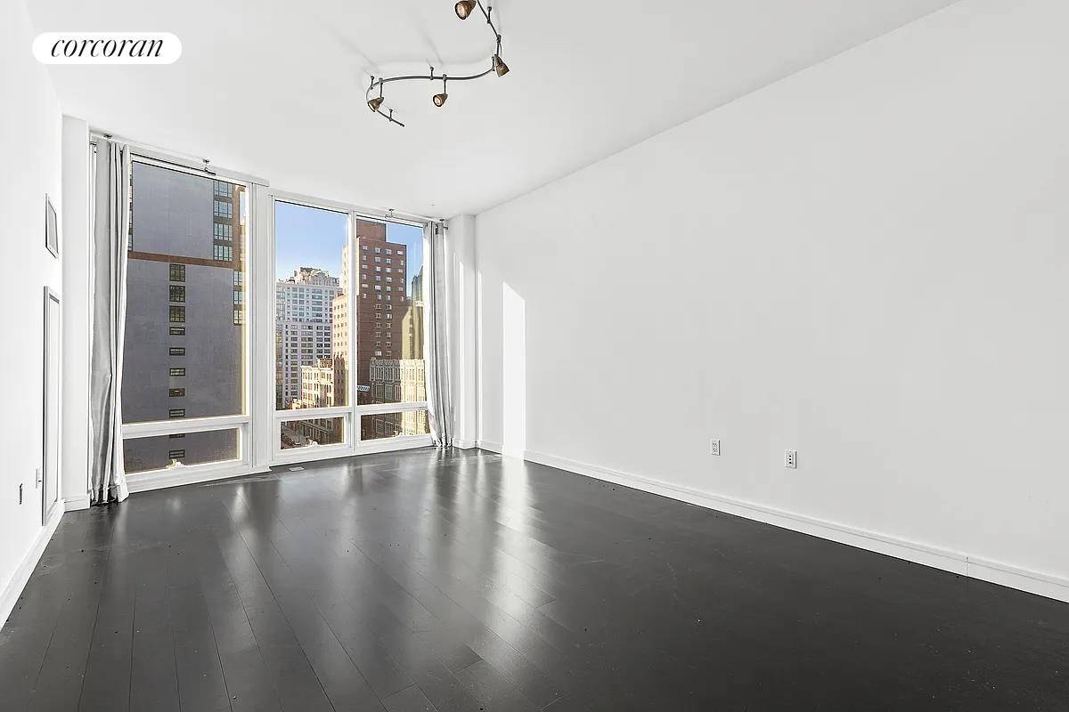 Live in one of the city's most glamorous neighborhoods !