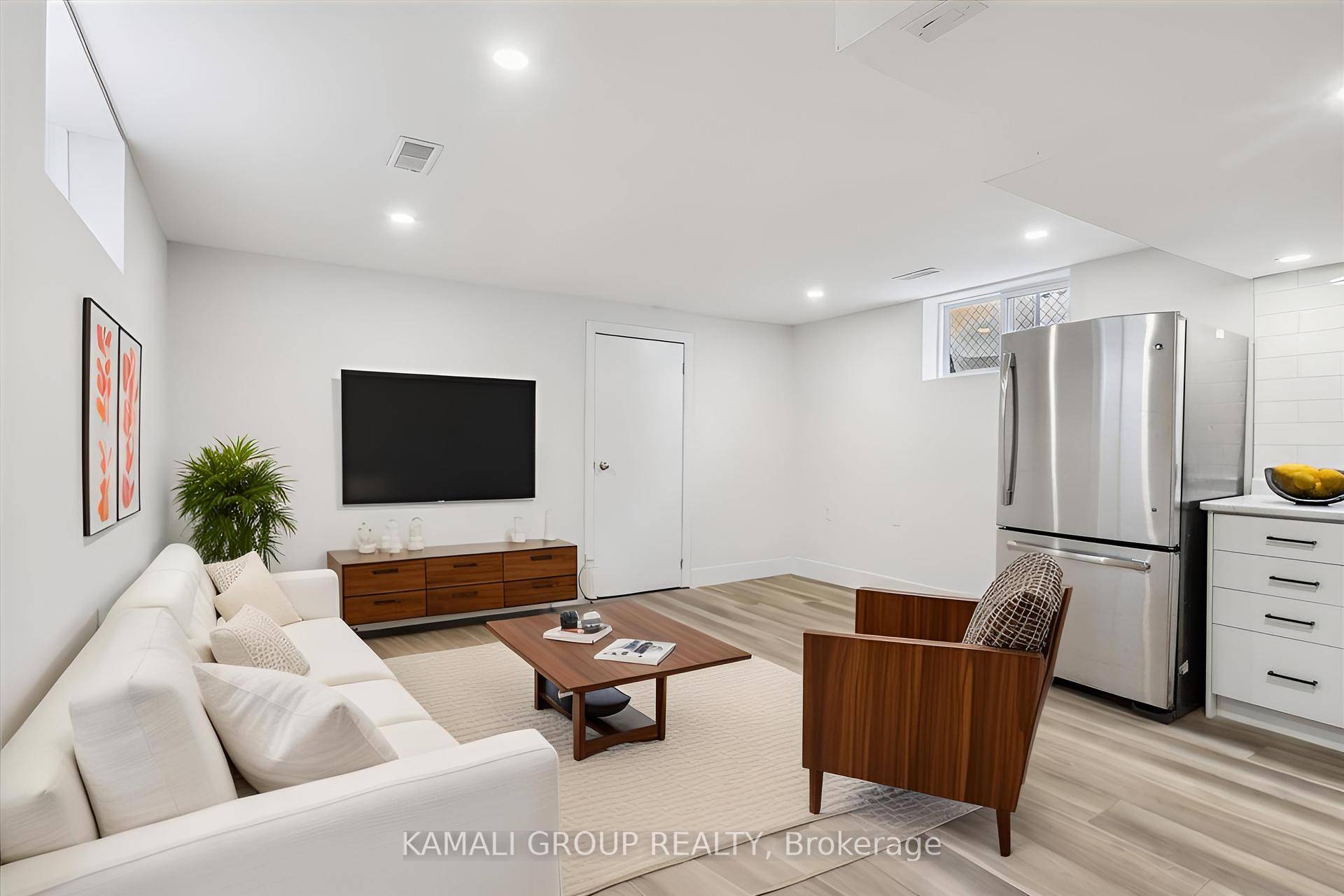 Renovated With 1 Bedroom Parking !