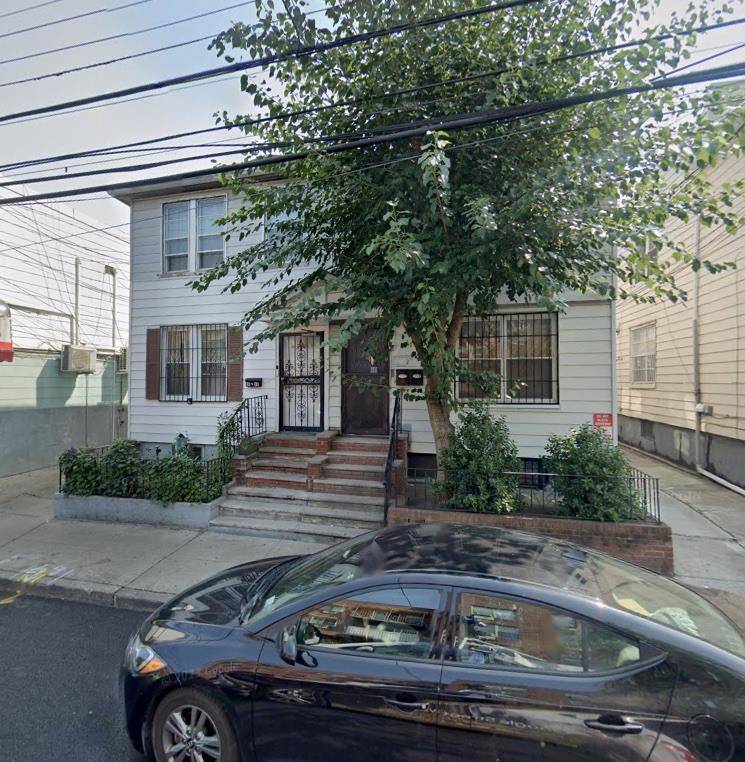 Opportunity in Elmhurst !