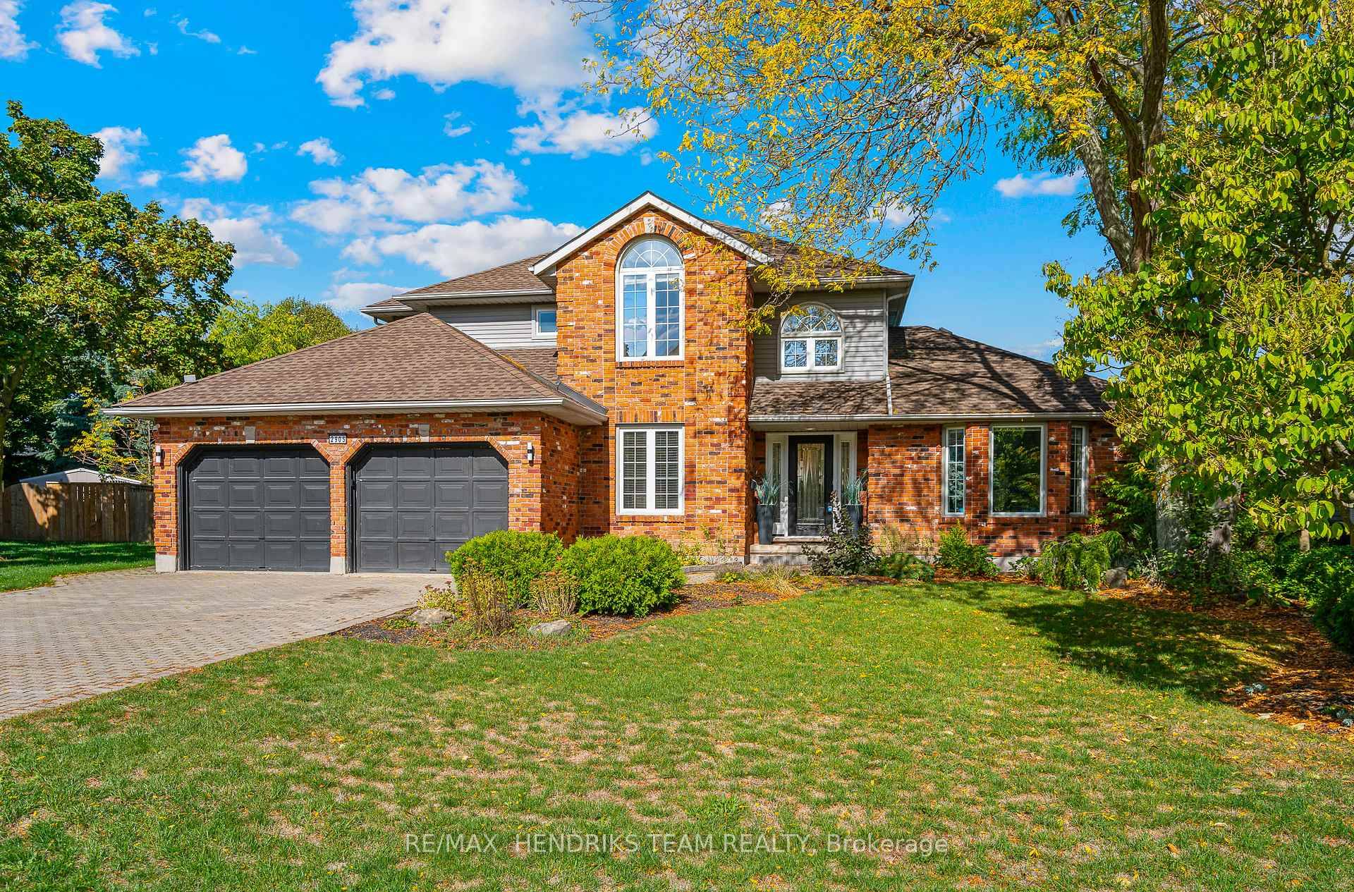 Nestled on a quiet cul de sac in the Village of Jordan, this family friendly 3 2 bedroom, 3.