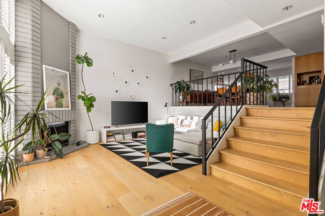 4608 Glencoe Ave 3BR Marina Del Rey La