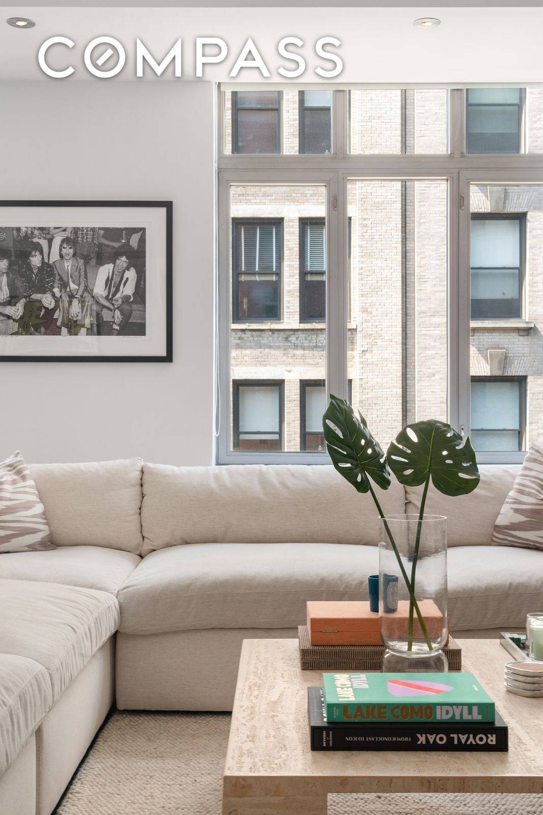 Welcome to Residence 9C at The Verde Chelsea, a sought after boutique condominium where Chelsea and Flatiron meet.