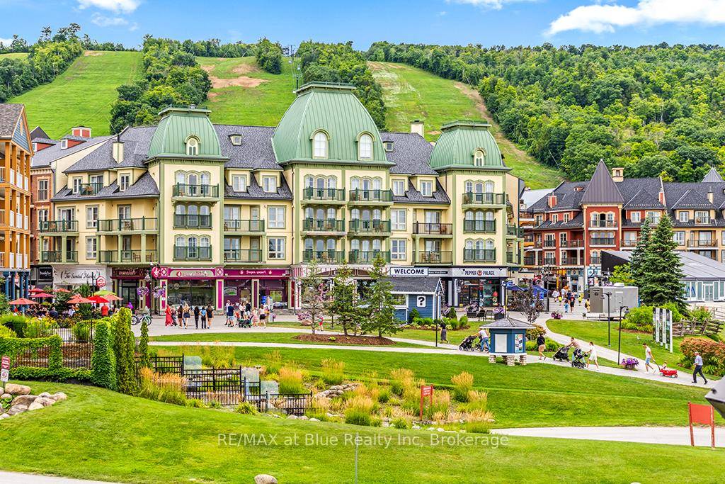 BLUE MOUNTAIN VILLAGE BACHELOR SUITE IN SEASONS AT BLUE Completely refurbished in 2024, this luxurious suite is being sold fully furnished and ready for the Blue Mountain Resort rental pool ...
