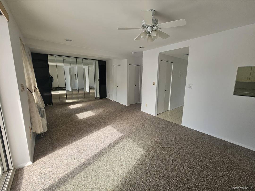 Come See this Beautiful Studio Apartment, in The Lido Towers Studio is Bright and Sunny with the most Breathtaking views of the Ocean.