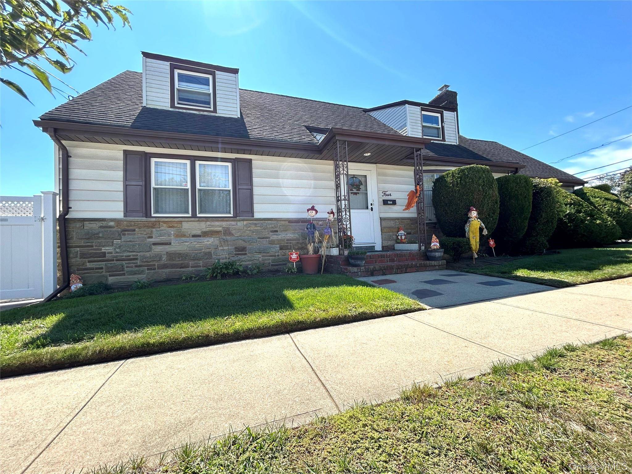 Discover 4 E Carpenter Street, a beautifully maintained extended LARGE Cape Cod style single family residence 2254 Sq Ft of living space plus full basement in the heart of Valley ...