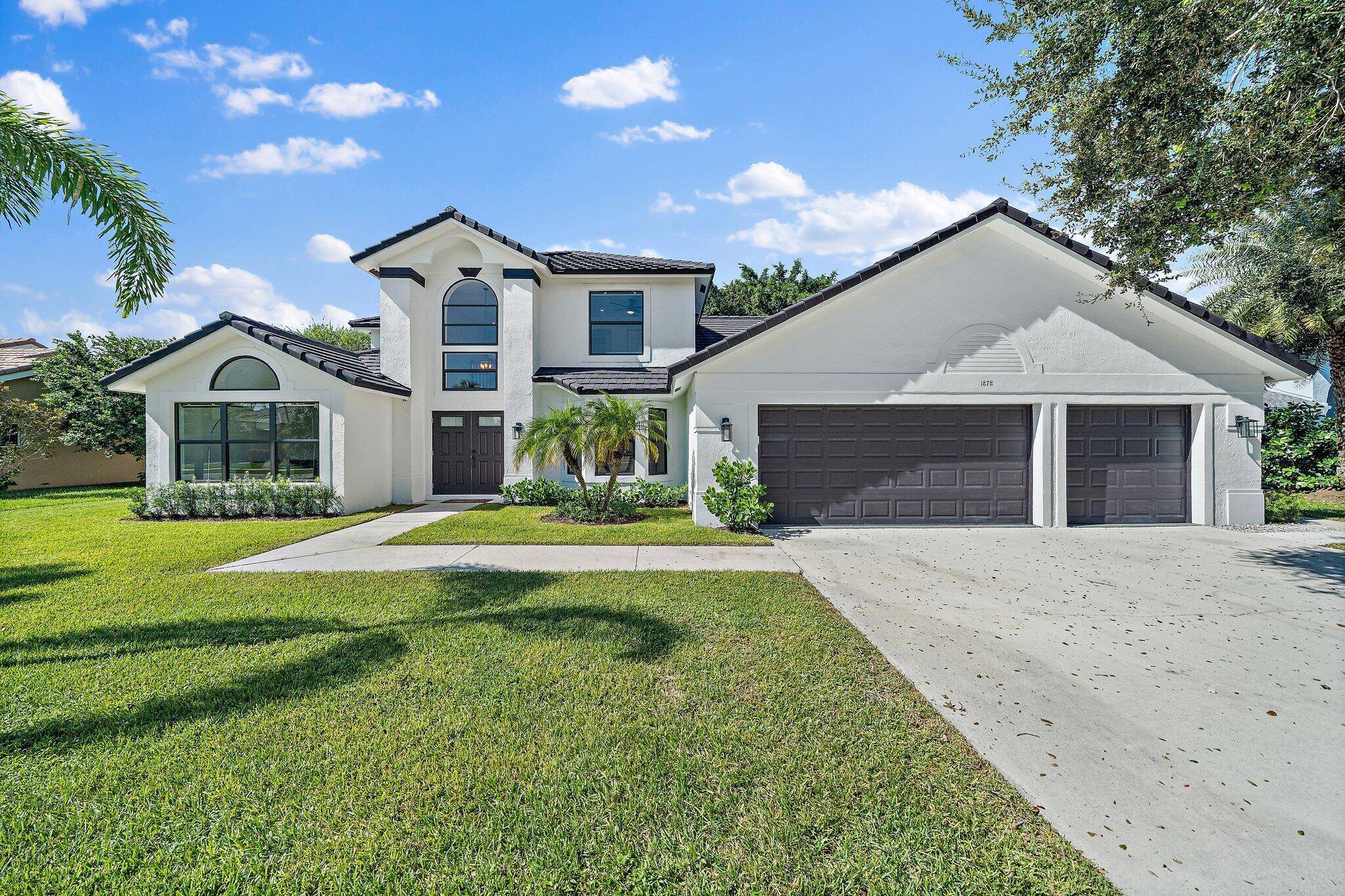 Welcome to a fully renovated 6 bedroom, 3.