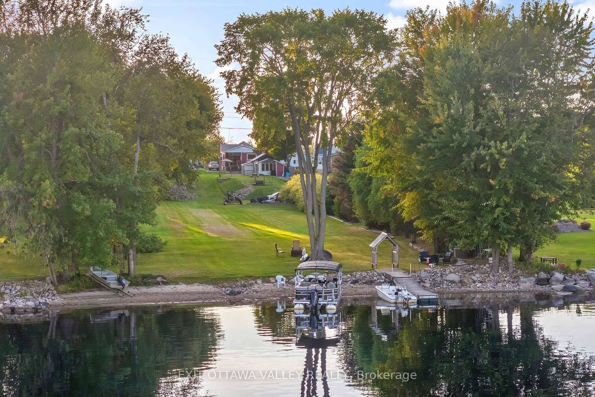 Welcome to 44 Lacroix Bay Road in the friendly village of Lapasse a charming riverfront property that combines comfort, functionality, and miles of Ottawa River lifestyle.
