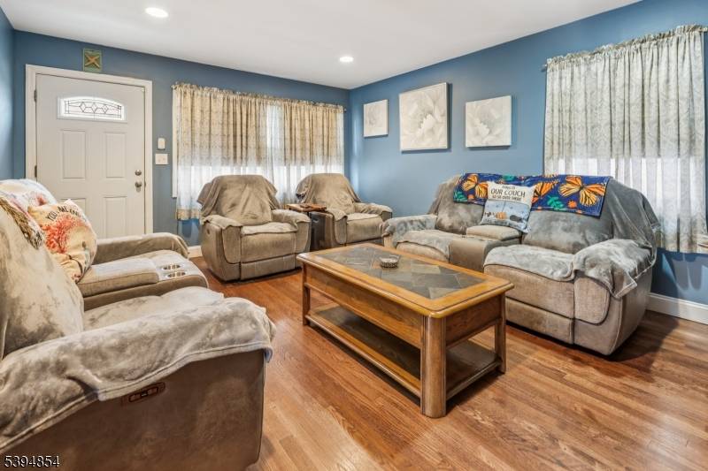 Amazing New Build, Down to Studs !