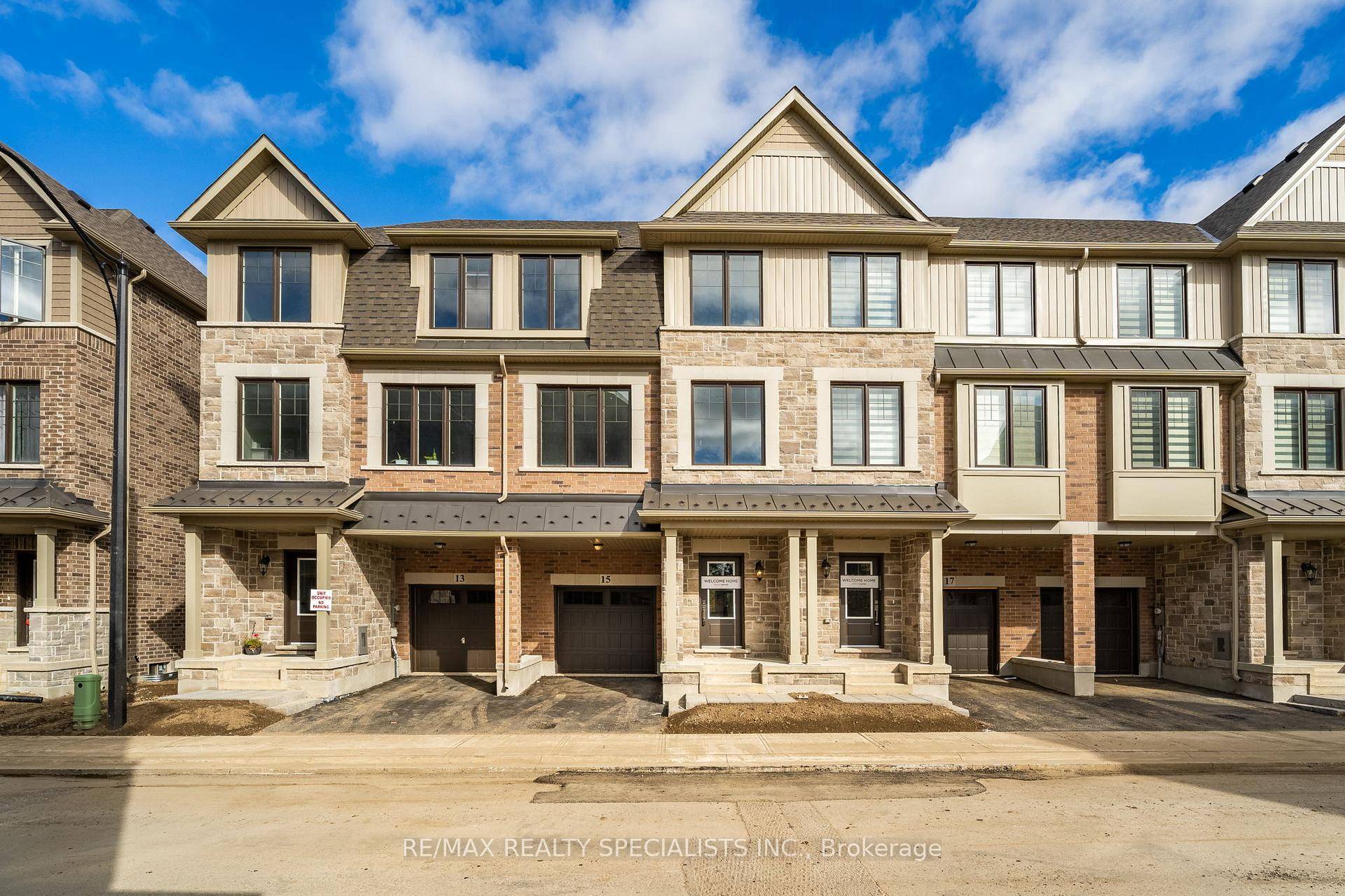BRAND NEW BEAUTIFUL RAVINE LOT TOWNHOME LOCATED JUST OFF MISSISSAUGA RD IN SOUGHT AFTER CREDIT VALLEY POCKET OF BRAMPTON.