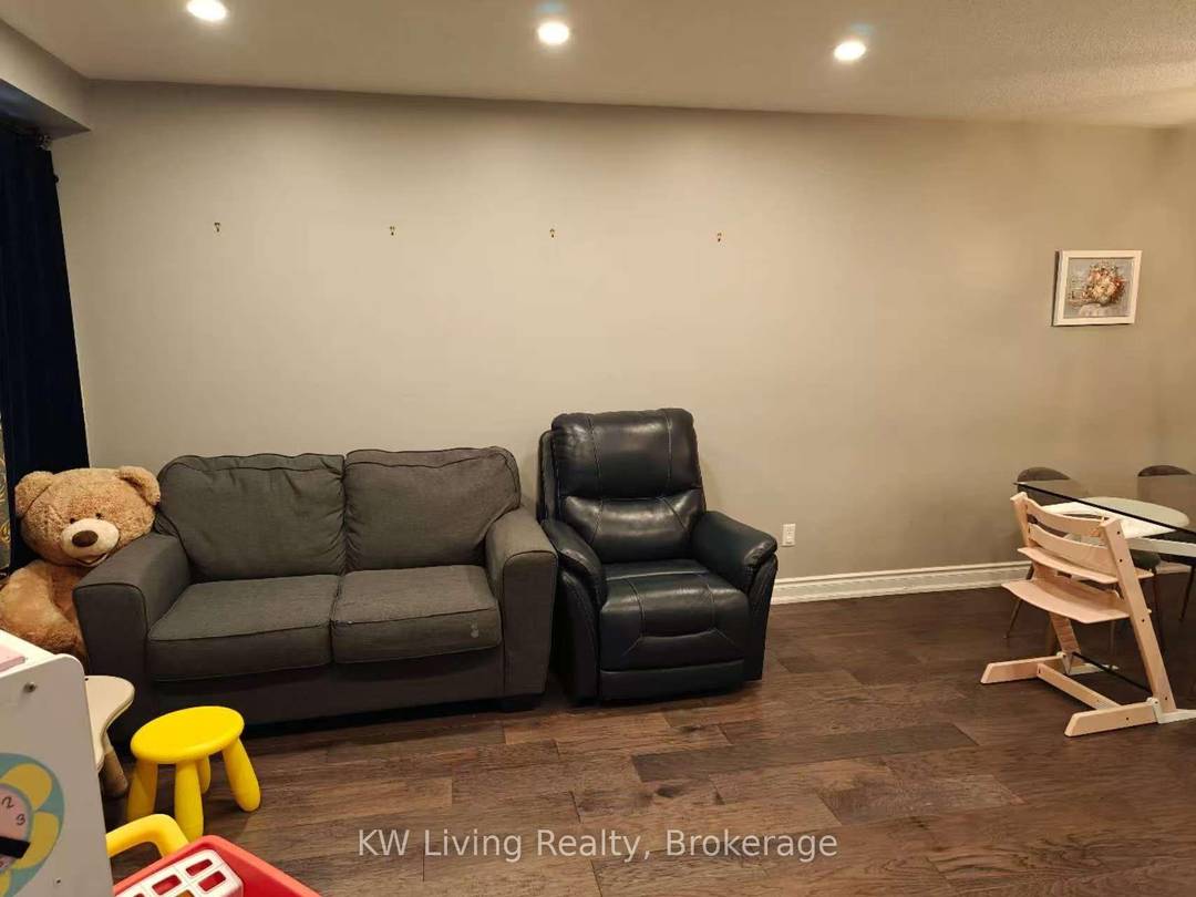 Entire house for rent in high demand hurontario community !