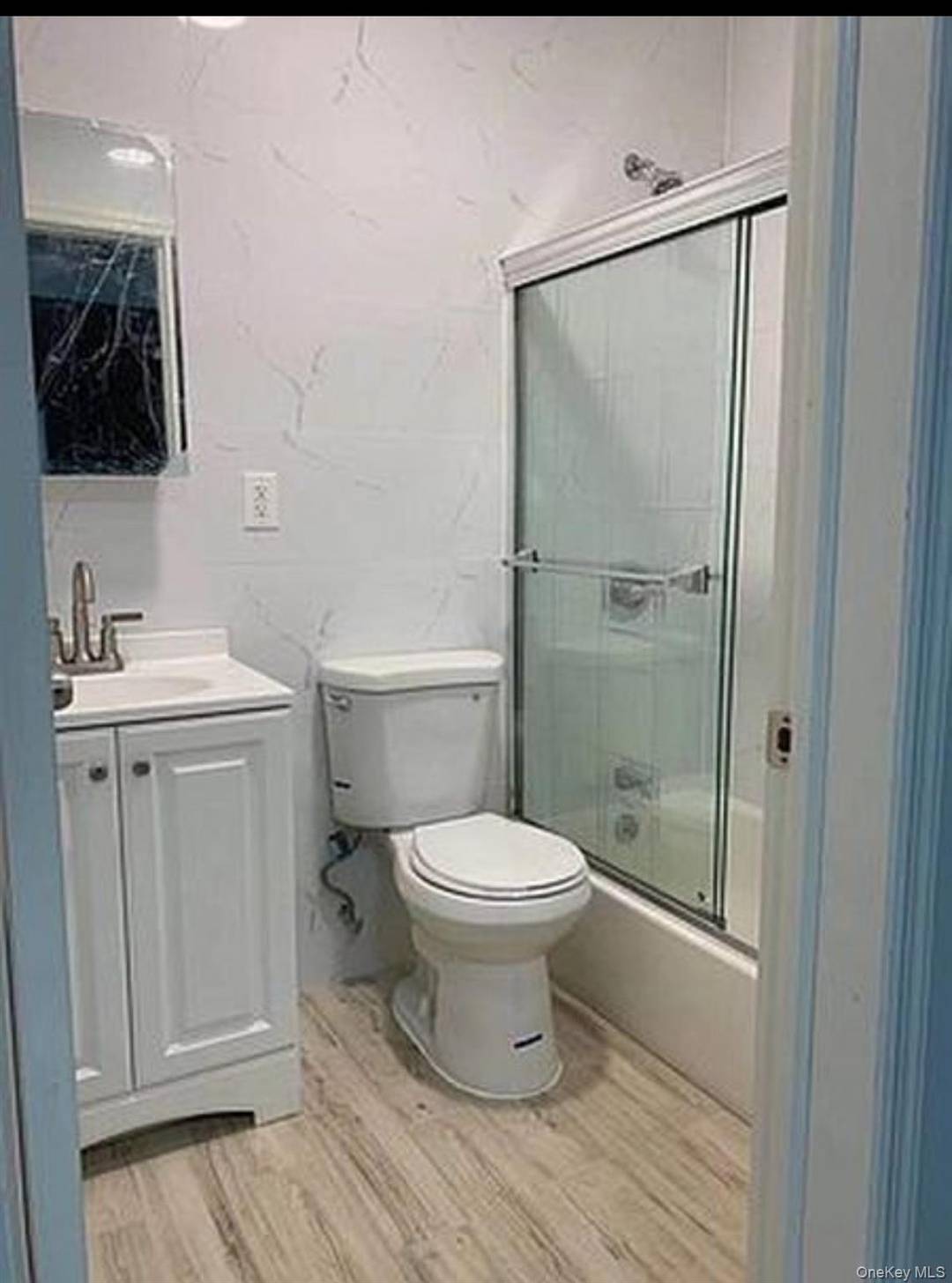 Beautiful and spacious 4 bedroom, 2 bath apartment located on the 3rd floor of a well maintained building in the heart of Bushwick.