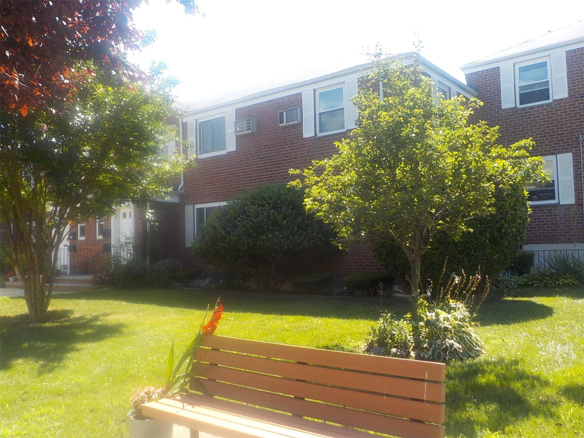 Largest H upper in beautiful courtyard by 260th off Little Neck Pkwy, steps to buses, Remodeled kitchen with granite countertops, lots of cabinetry and full appliances, including uninstalled washer and ...