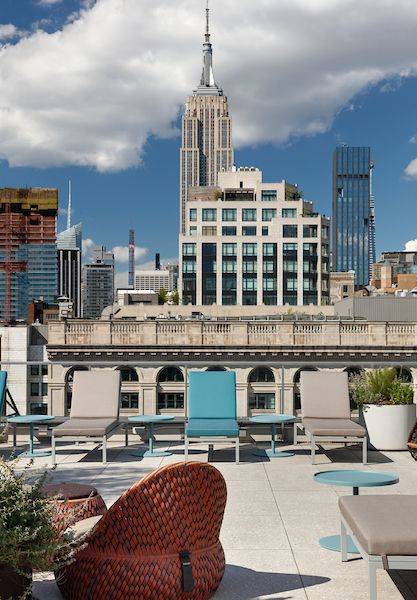 This spacious Studio features floor to ceiling windows, a gourmet kitchen with stainless steel appliances and quartz countertops, an over sized bathroom with a floating vanity, and a walk in ...