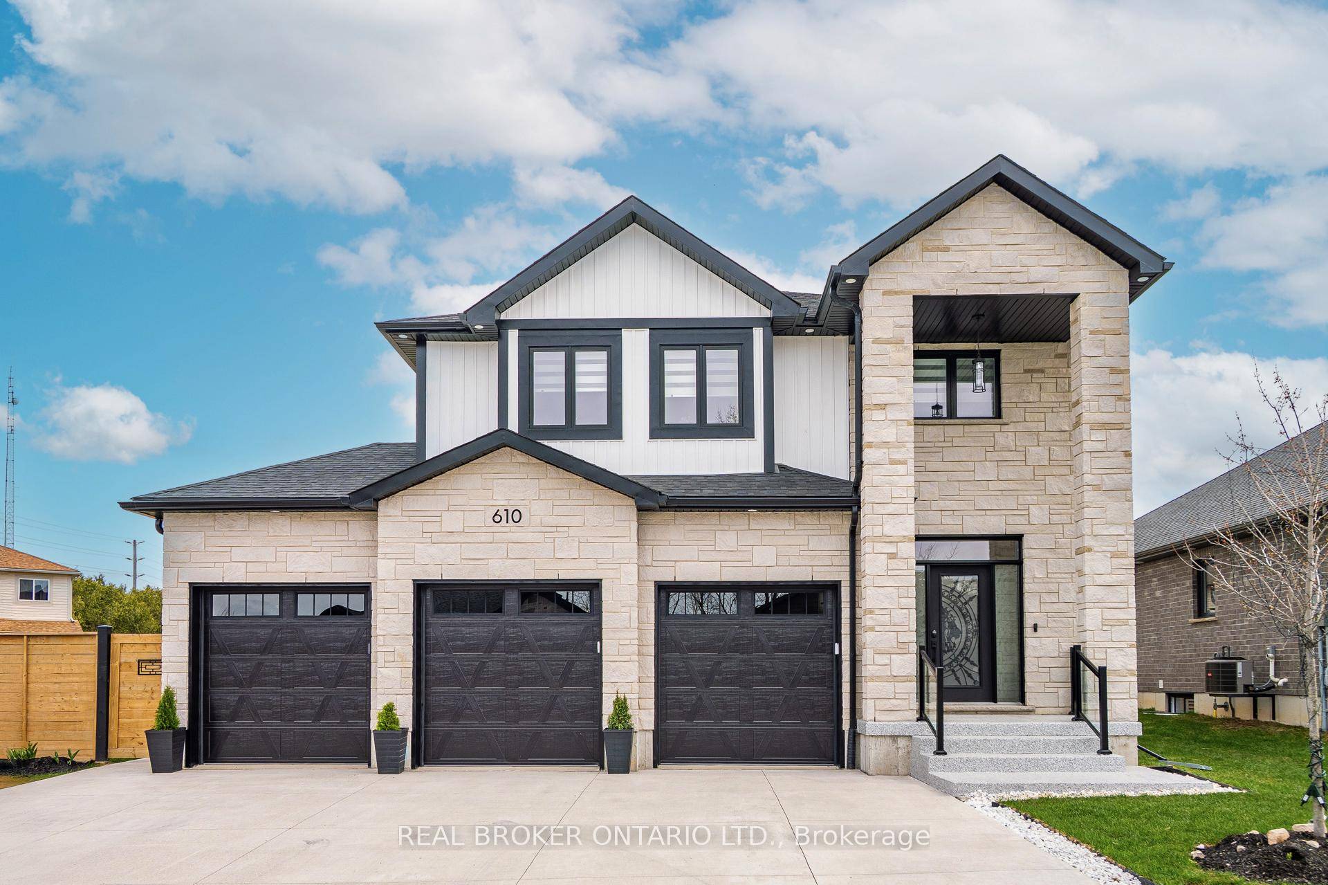 Luxury Living in a Prestigious Listowel Community.