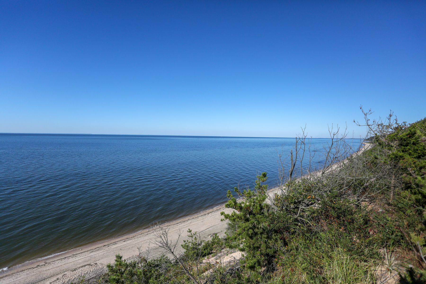 Amazing North Fork Contemporary