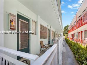 Fully remodeled, modern open layout unit in the hart of SOBE.