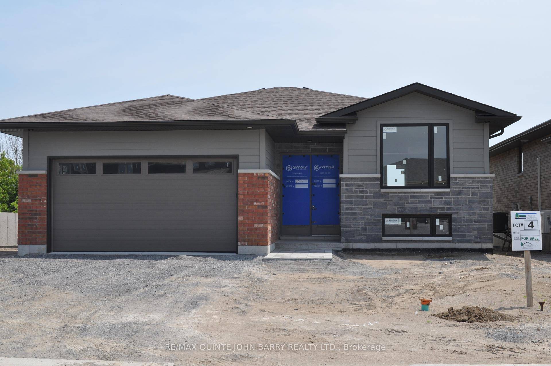 NEW HOME UNDER CONSTRUCTION The Linden Model by Klemencic Homes, located in Phase 3 of Hillside Meadows, offers the perfect blend of space and functionality.