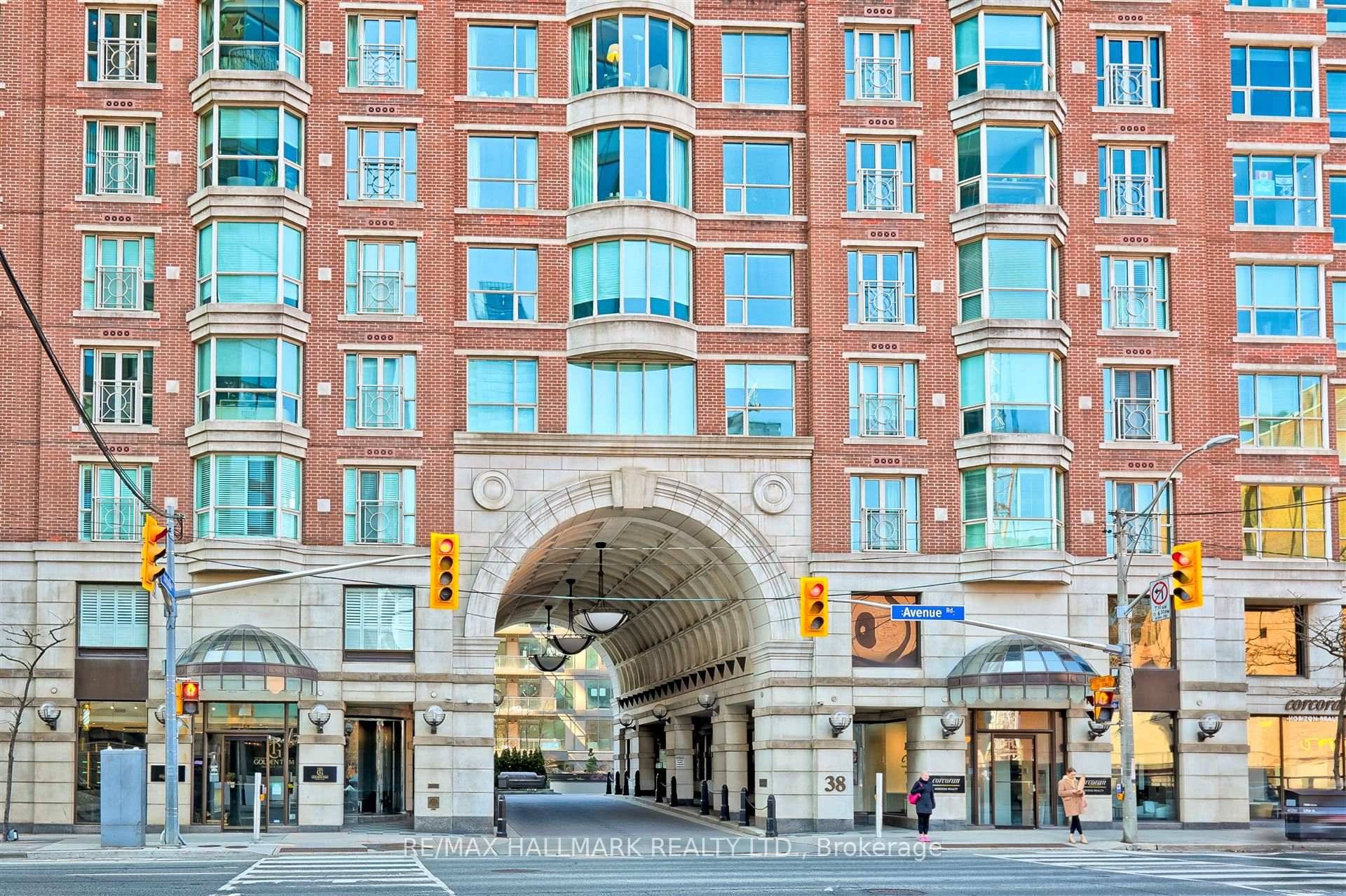 Discover The Highly Sought After Prince Arthur Residence !