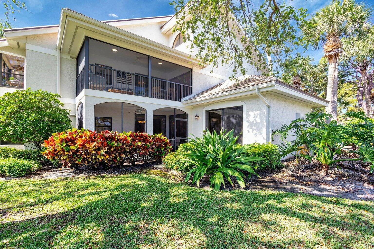 2026 seasonal rental available in Jonathan's Landing in Jupiter !
