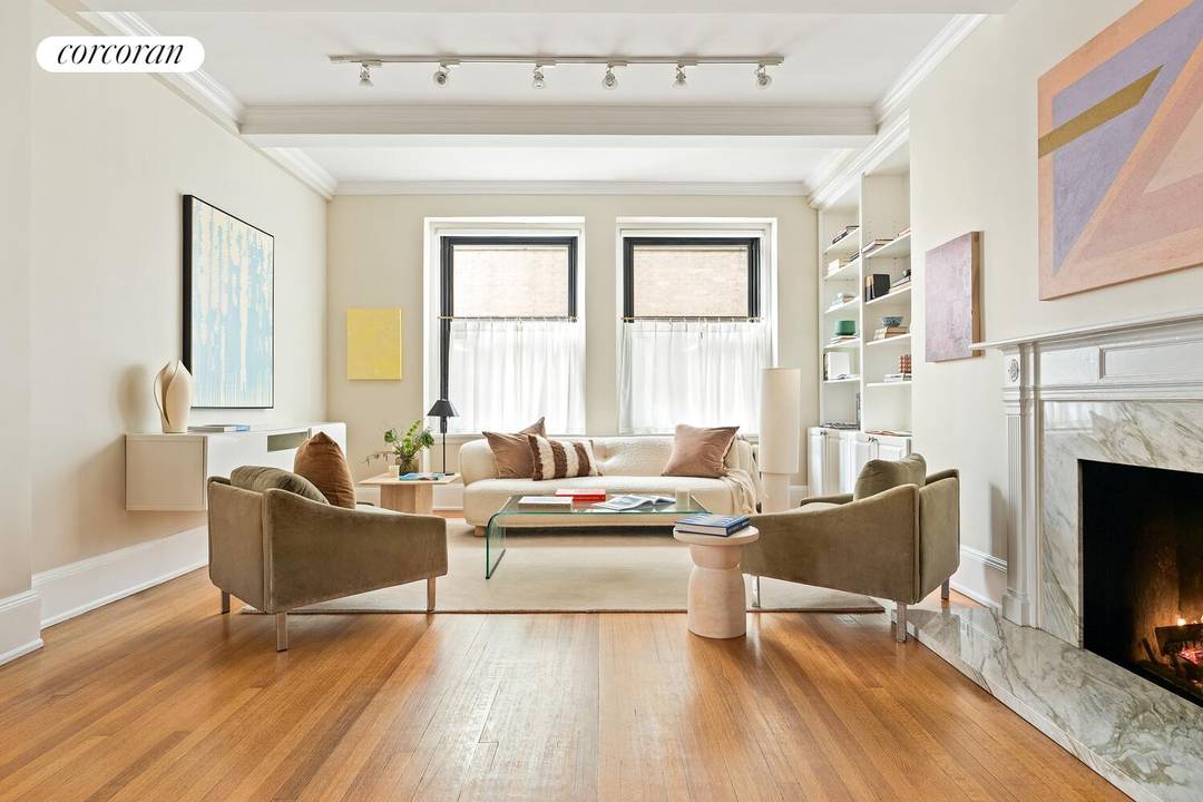 Residence 5A 212 East 48th Street Residence 5A is a tranquil two bedroom one bathroom home that blends prewar charm with understated modern style.