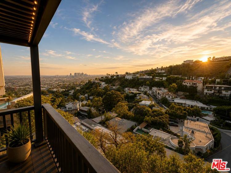 8810 Hollywood Blvd 3BR Sunset Strip La