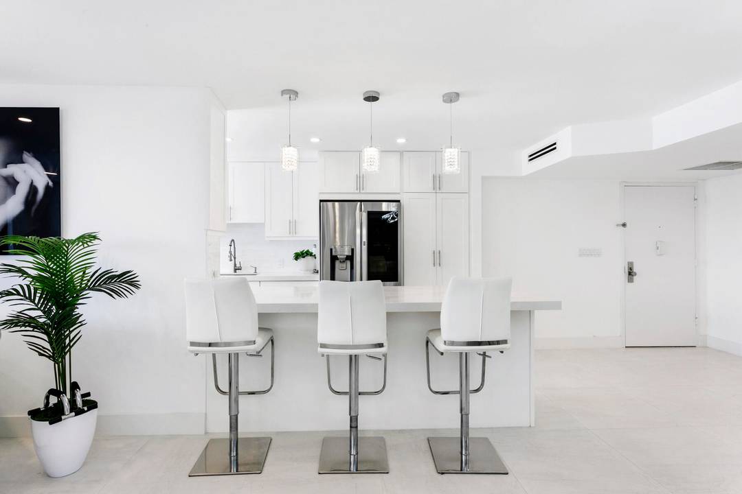 Experience luxury living in this newly renovated waterfront condo, where modern design meets breathtaking views.