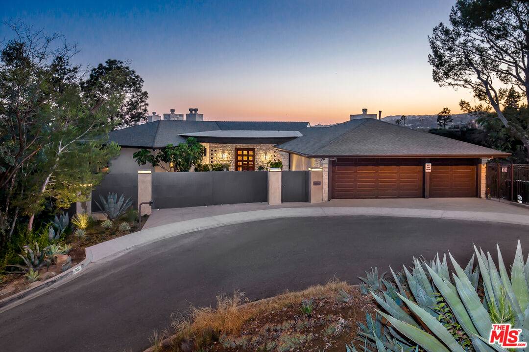 1131   Miradero Rd 5BR Beverly Hills Post Office | B.H.P.O. La