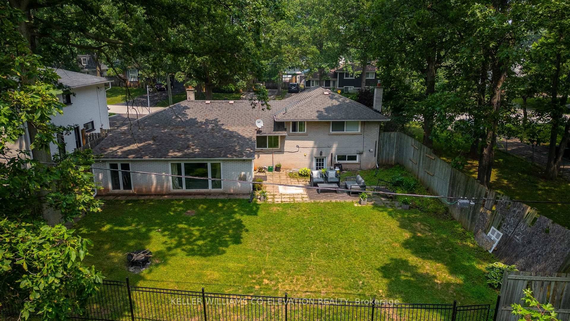 Rare opportunity in desirable Bronte West !