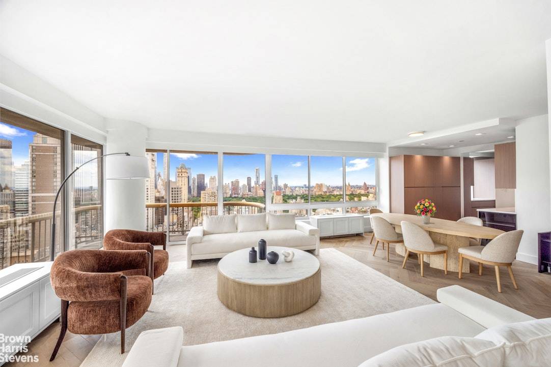 High in the sky with some of the best views on the entire Upper East Side, Residence 37C at 167 East 61st Street is a newly renovated, light filled two ...