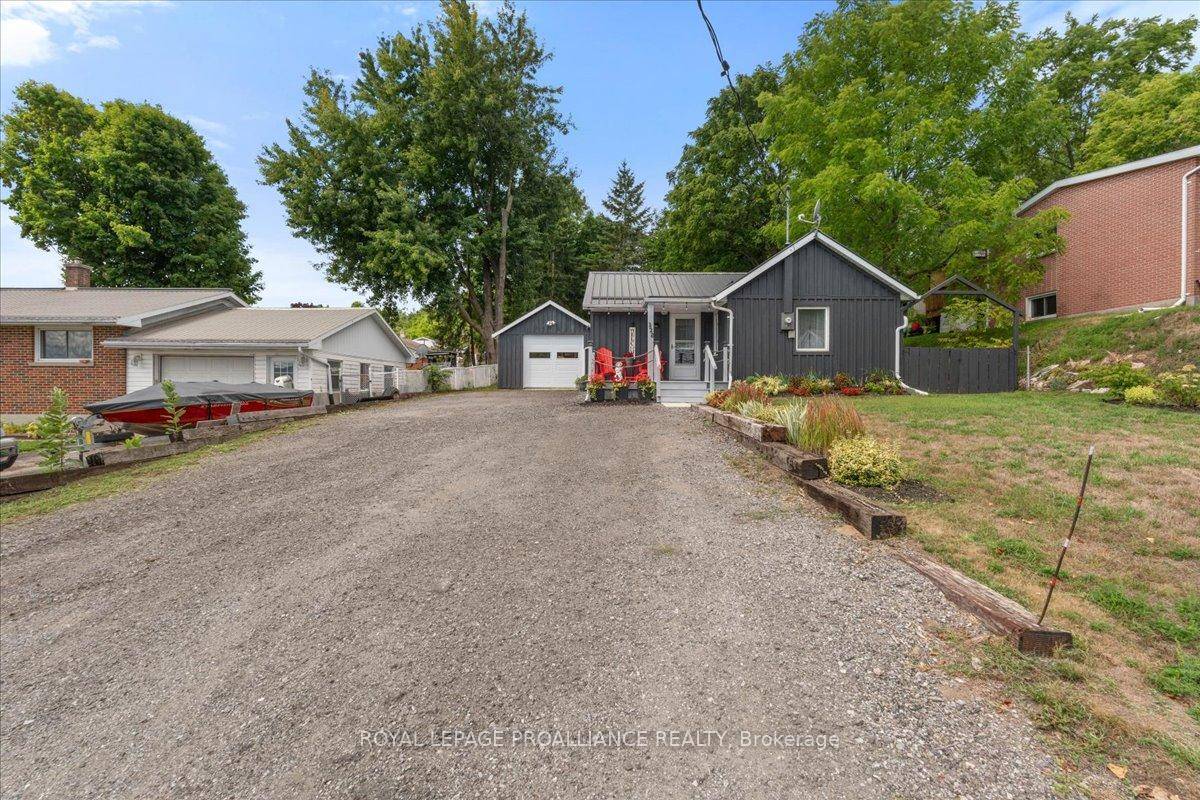 328 Park Avenue Small Town living at it's finest !