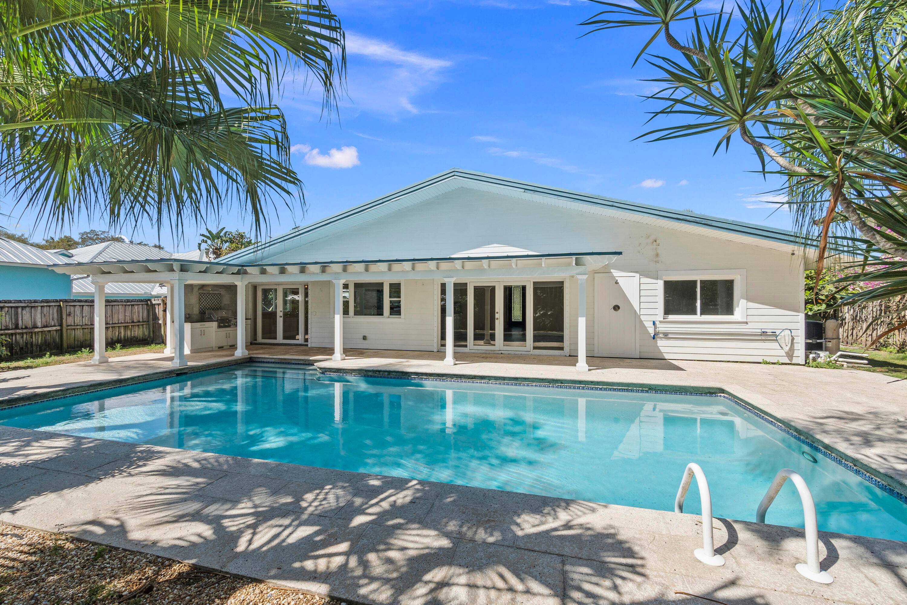 3Bed 2. 5Bath 2Car Garage with Heated Swimming Pool in Rocky Point !