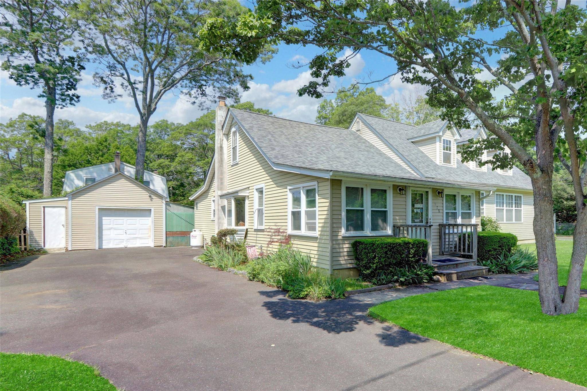 Whether You are Seeking a Family Home with Expansion Opportunities or a Smart Investment Welcome to 178 Magnolia Drive, a Beautifully Maintained 4 5 Bedroom, 3 Bathroom Cape.