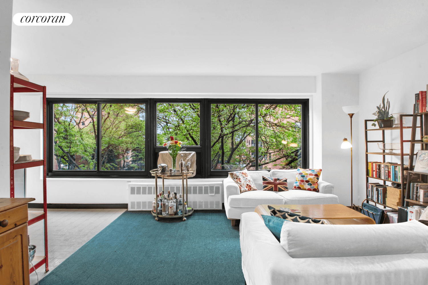 OH Sat 11 21 11 30am 1 30pm by Appointment This spacious and bright 2 bedroom home in Astoria offers a truly captivating living experience.