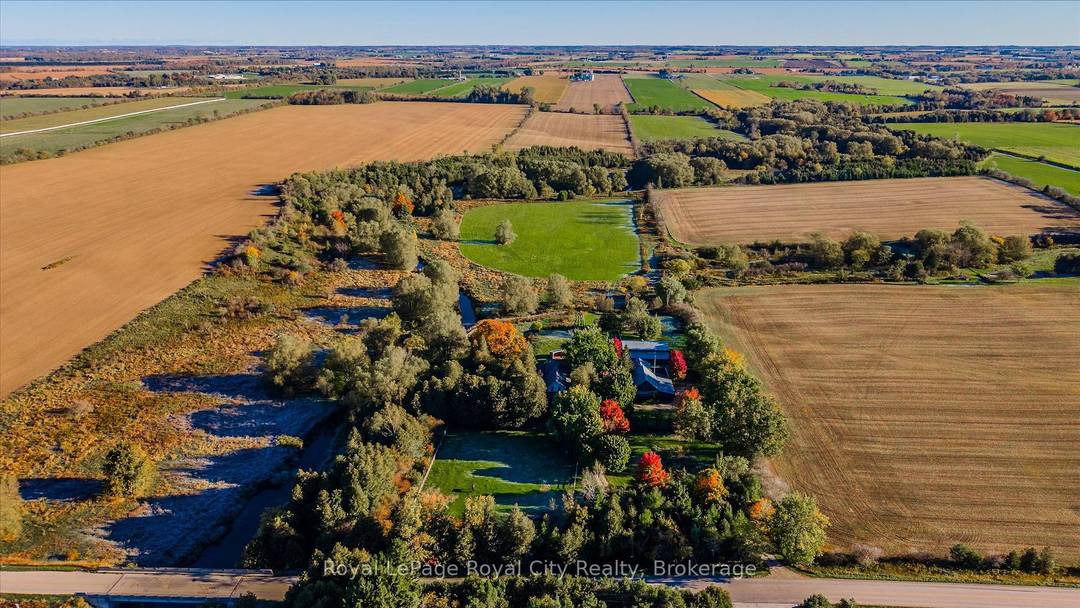 A winding laneway tucked under a canopy of mature trees leads to this private 18 acre sanctuary, complete with a charming 2 BEDROOM GUEST HOUSE that mirrors the main farmhouse's ...