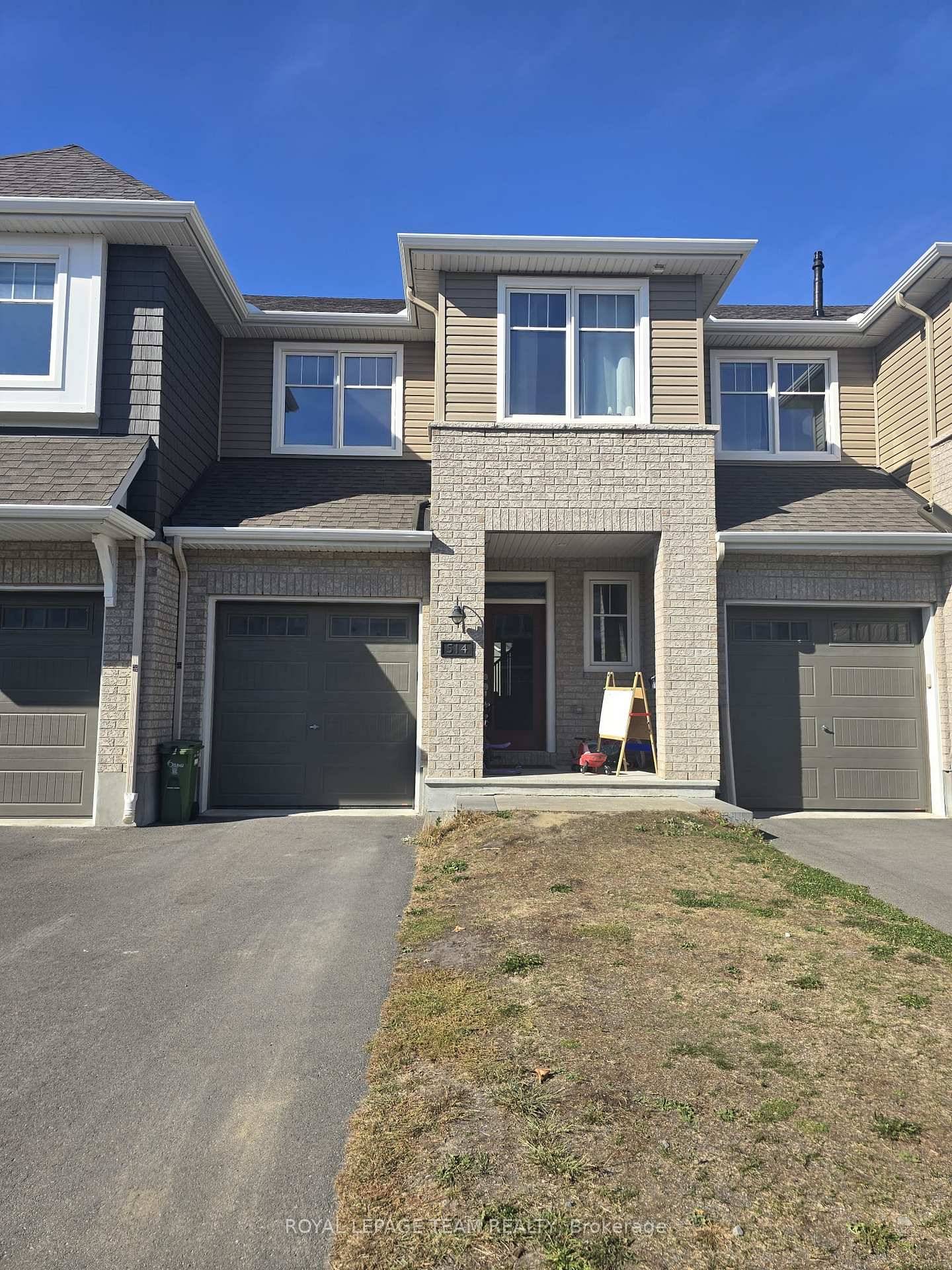 Welcome to this beautifully maintained 3 bedroom, 2.