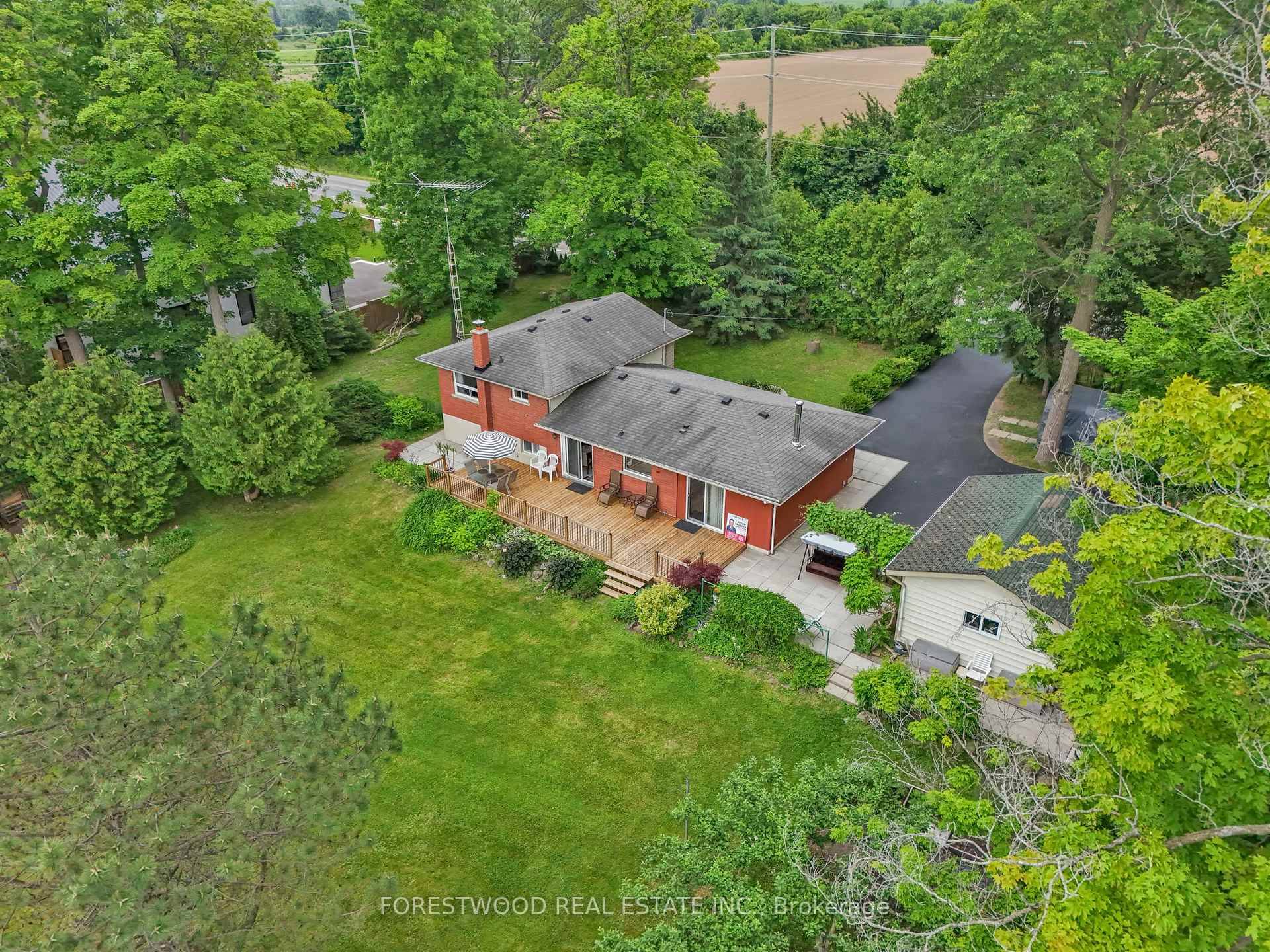 Welcome to 9245 8th Line an exceptional country estate.