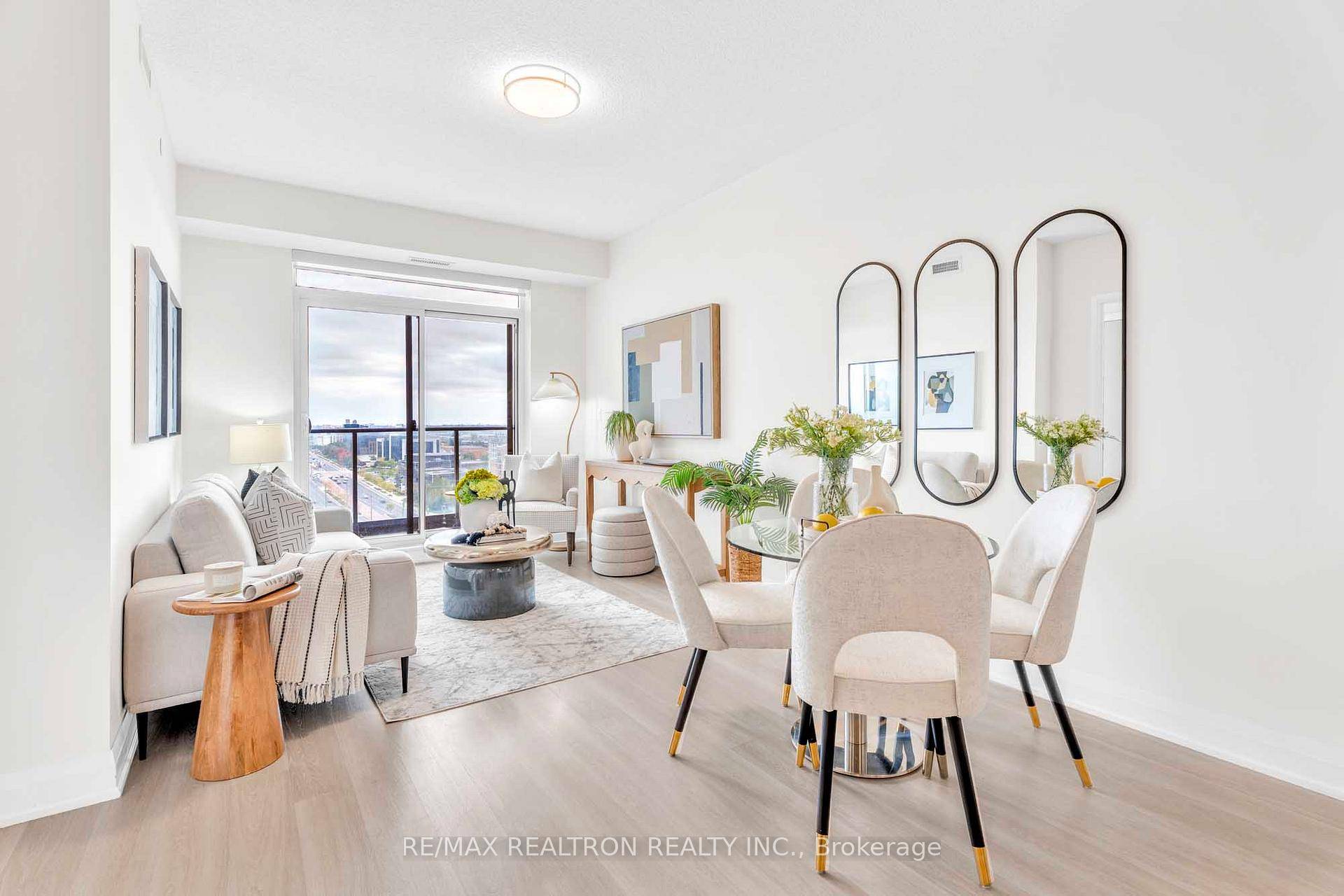 Luxury Valleymede Towers In Prime Richmond Hill Location At Highway 7 amp ; Leslie.