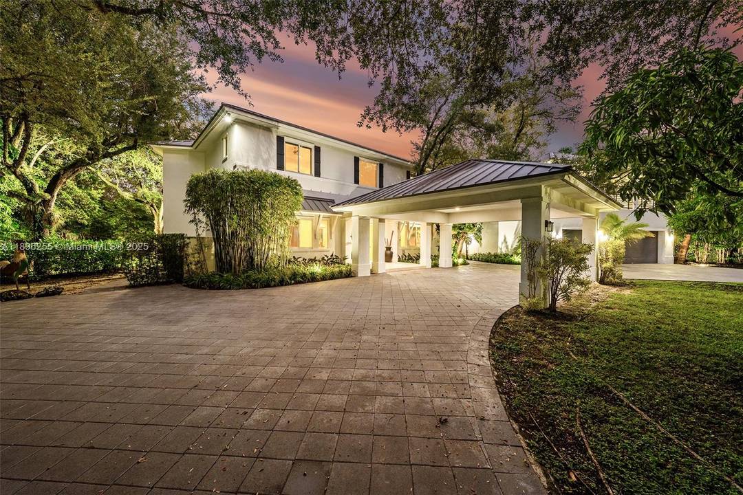 North Pinecrest Estate on a sprawling 48, 717 sf lot.